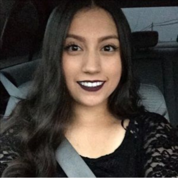 Meet your Posher, Stephani - Picture 1 of 1